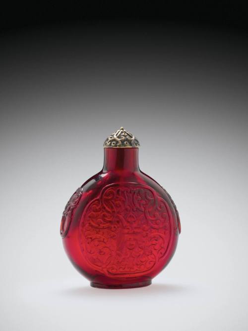 snuff bottle