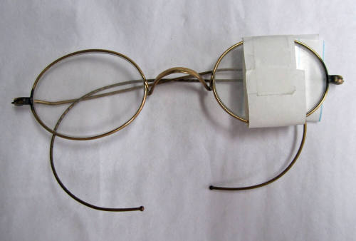 eyeglasses