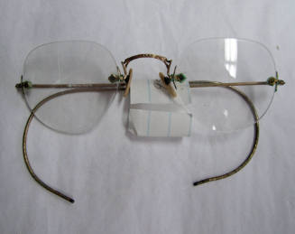 eyeglasses