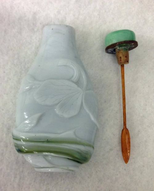 snuff bottle