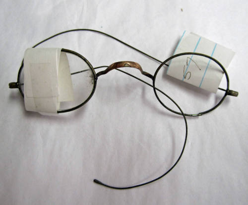 eyeglasses