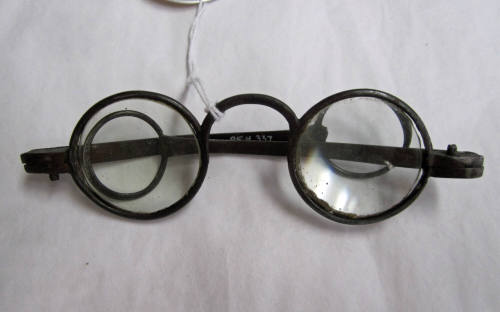 eyeglasses