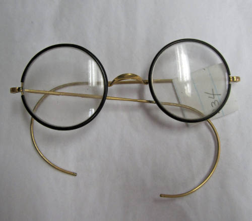 eyeglasses