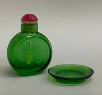 snuff bottle